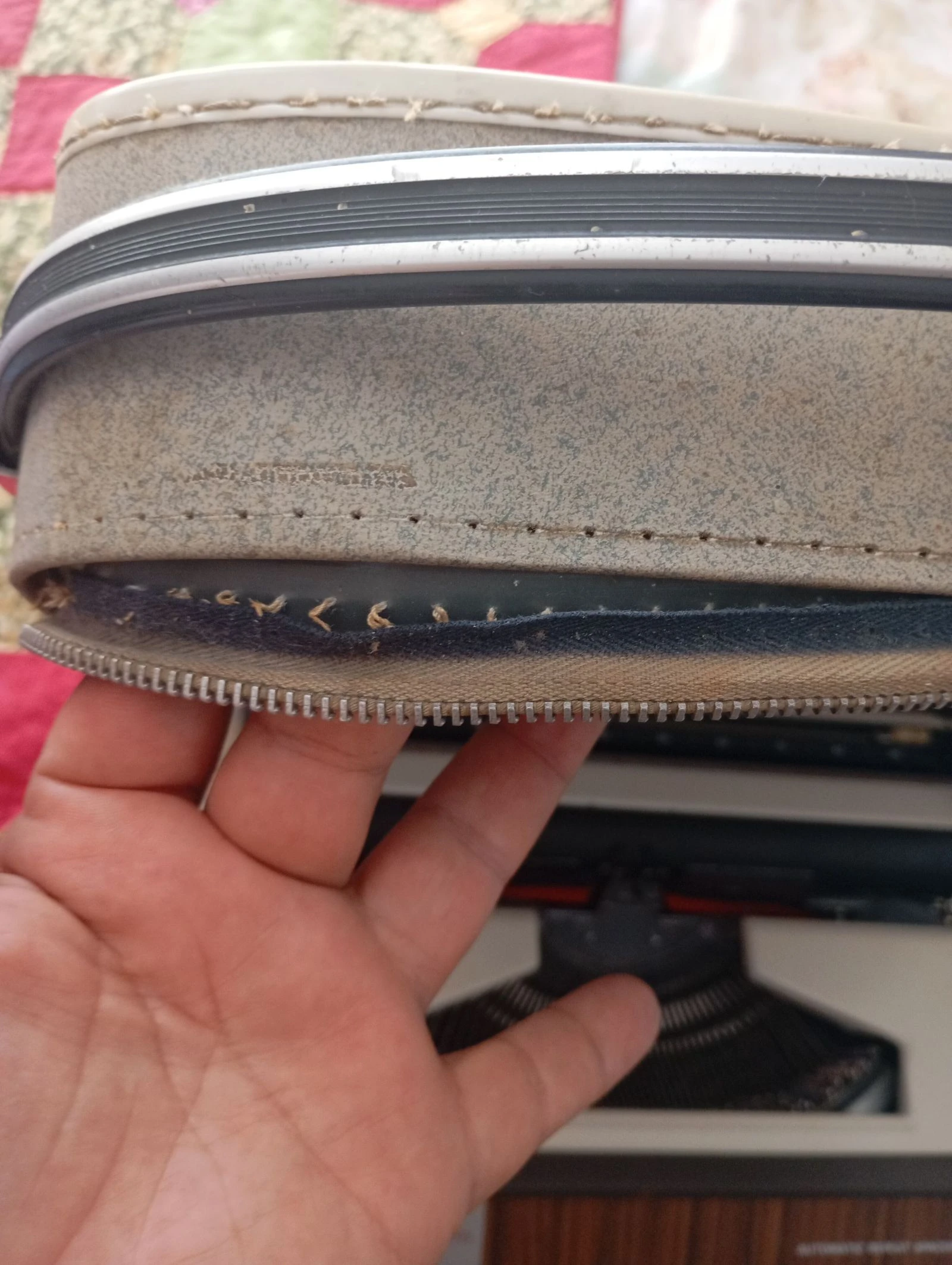 Maquina de escribir vintage  – photo 3